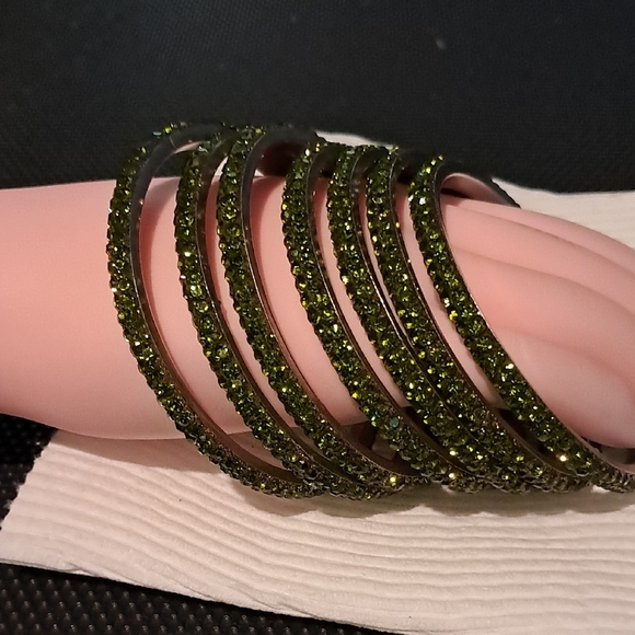 Source Unknown Jewelry - Elegant Olive Green Bangle Set Of 7